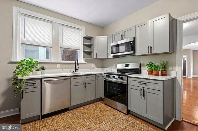 909 LINDLEY AVE, Philadelphia, PA 19141