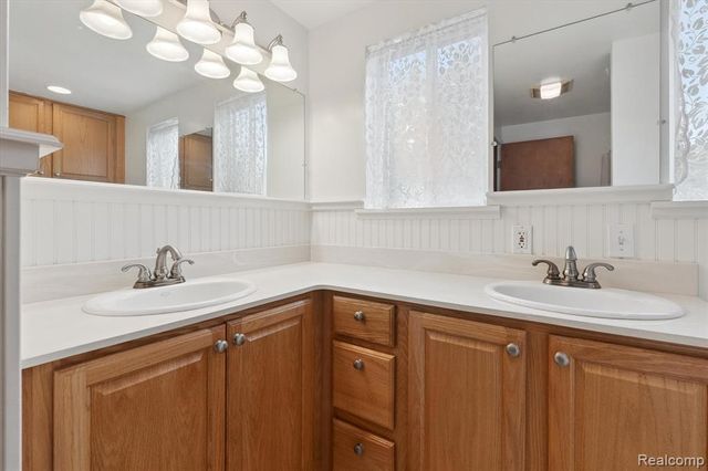 4125 Warner Road, Howell, MI 48855