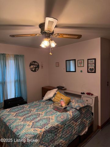 5315 Velle Vista Dr, Louisville, KY 40272