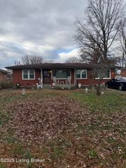 5315 Velle Vista Dr, Louisville, KY 40272