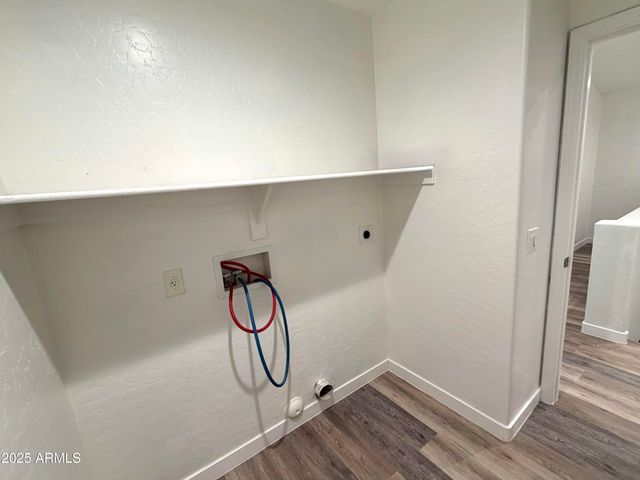 7266 W GARDENIA Avenue, Glendale, AZ 85303