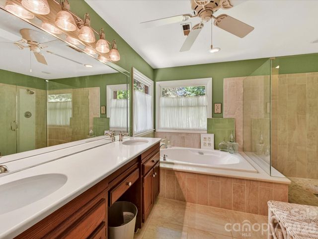 1531 Hansom Lane NW, Concord, NC 28027
