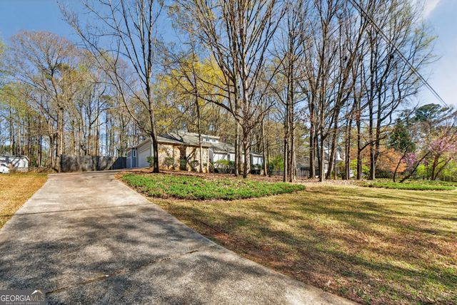 400 Benjamin Circle, Fayetteville, GA 30214