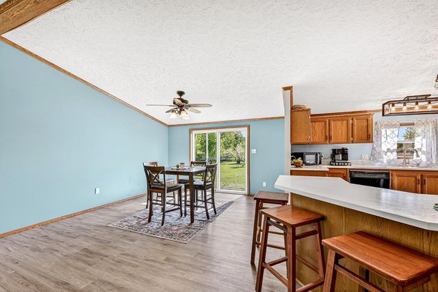 5404 S Midbon Road, Superior, WI 54880