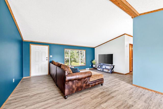 5404 S Midbon Road, Superior, WI 54880