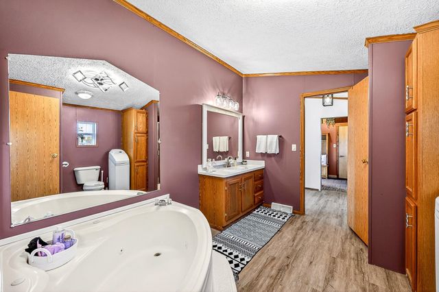 5404 S Midbon Road, Superior, WI 54880