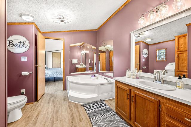 5404 S Midbon Road, Superior, WI 54880
