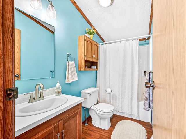 5404 S Midbon Road, Superior, WI 54880