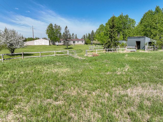 5404 S Midbon Road, Superior, WI 54880