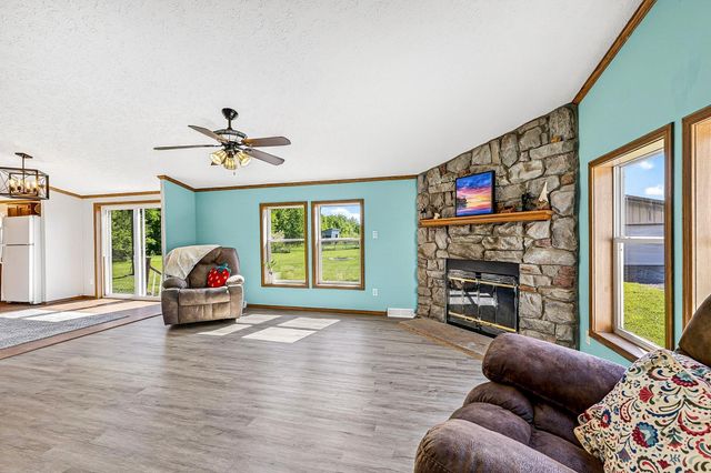 5404 S Midbon Road, Superior, WI 54880