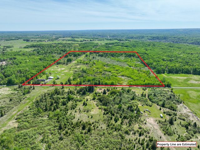 5404 S Midbon Road, Superior, WI 54880