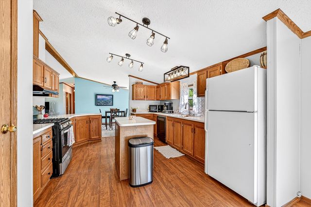 5404 S Midbon Road, Superior, WI 54880