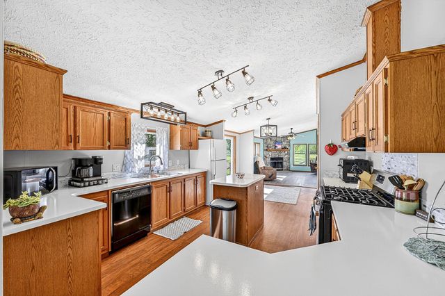 5404 S Midbon Road, Superior, WI 54880