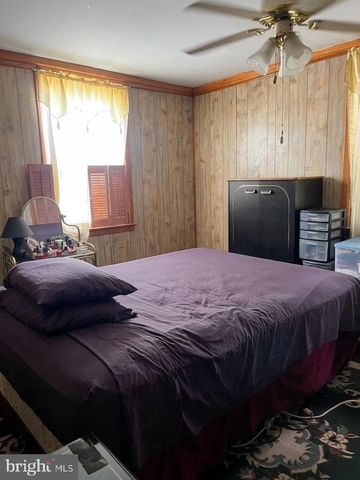 610 DARBY TER, Darby, PA 19023