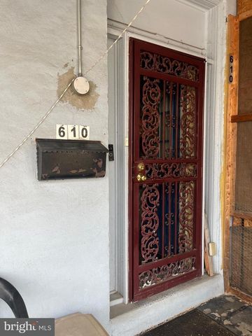 610 DARBY TER, Darby, PA 19023