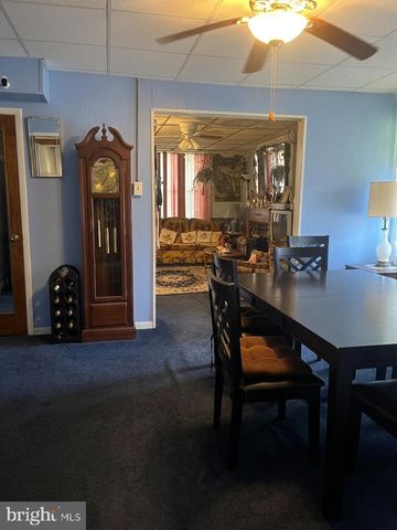 610 DARBY TER, Darby, PA 19023