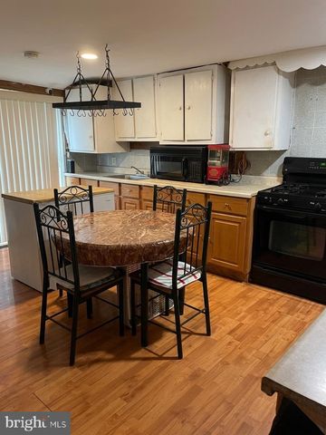 610 DARBY TER, Darby, PA 19023