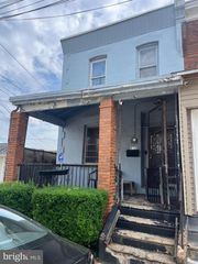 610 DARBY TER, Darby, PA 19023