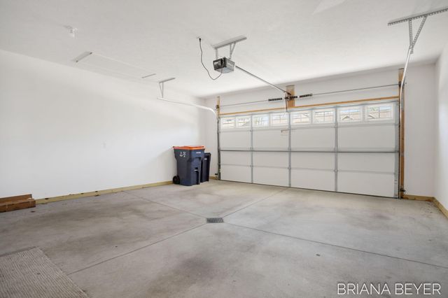 1003 Maplewood Court, Holland, MI 49423