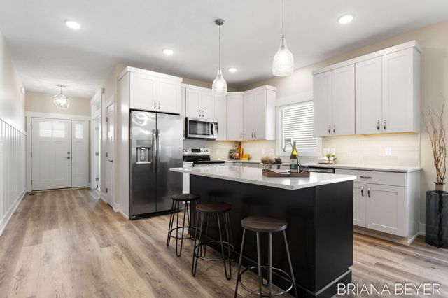 1003 Maplewood Court, Holland, MI 49423