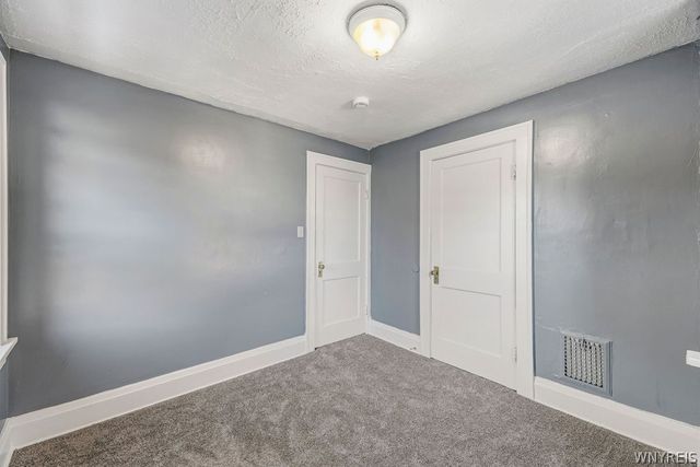 620 86th Street, Niagara Falls, NY 14304