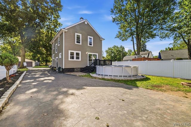 620 86th Street, Niagara Falls, NY 14304