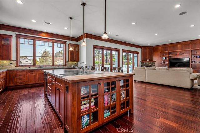 112 Via La Circula, Redondo Beach, CA 90277