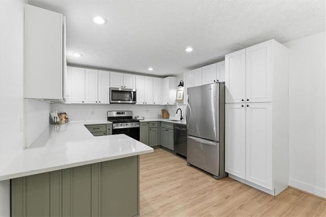 708 Parkaire Crossing, Marietta, GA 30068