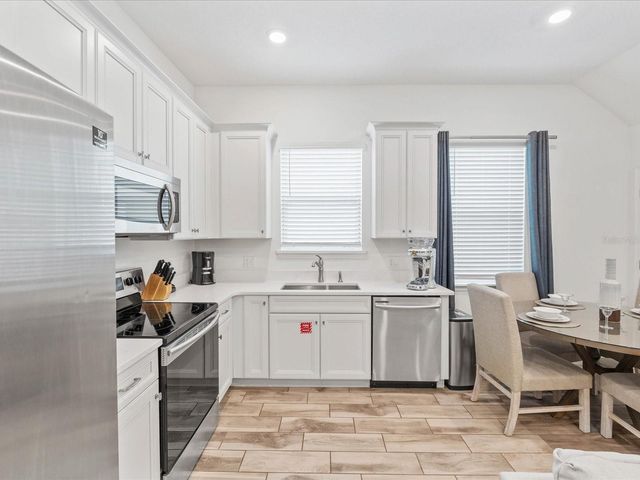 8092 KNEE DEEP ROAD, Kissimmee, FL 34747