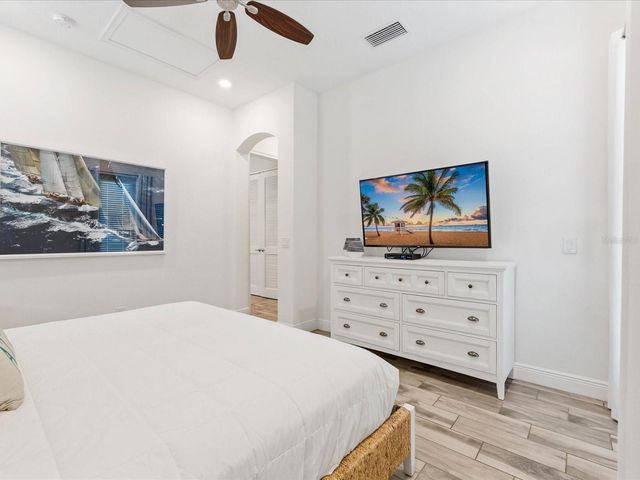 8092 KNEE DEEP ROAD, Kissimmee, FL 34747