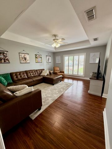 159 Gabriel St, Houma, LA 70364