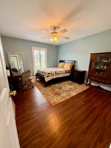 159 Gabriel St, Houma, LA 70364