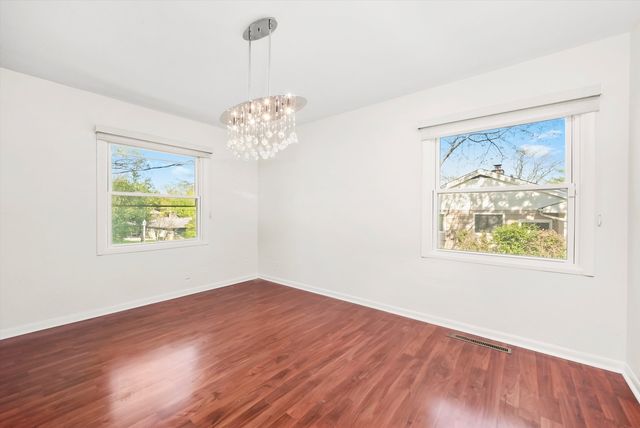 2747 Perry Road, Flossmoor, IL 60422