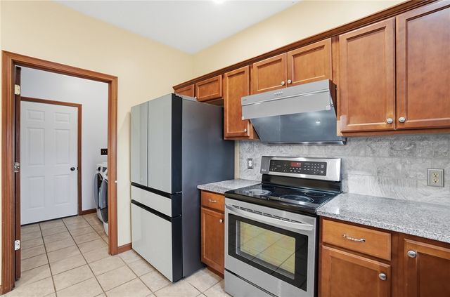 661 Willow Point Court, Troy, OH 45373