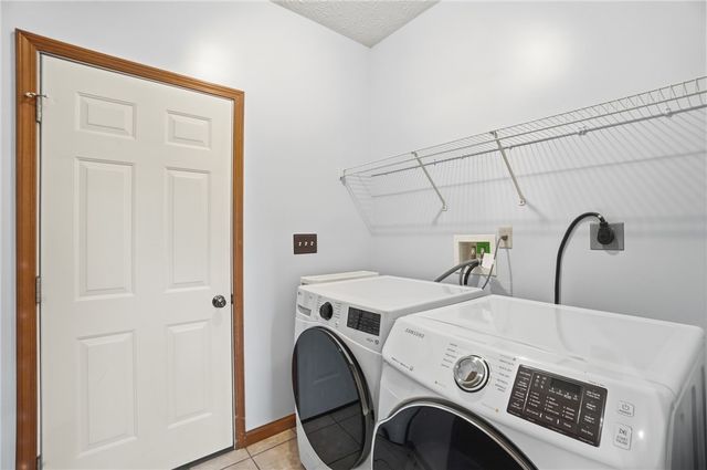 661 Willow Point Court, Troy, OH 45373