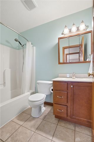 661 Willow Point Court, Troy, OH 45373