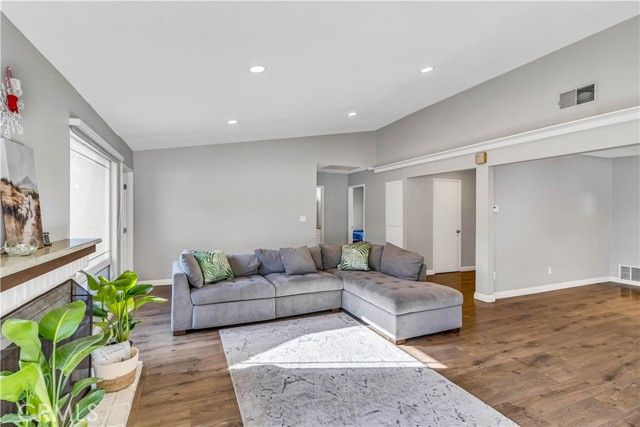 28935 De La Luna, Mission Viejo, CA 92692