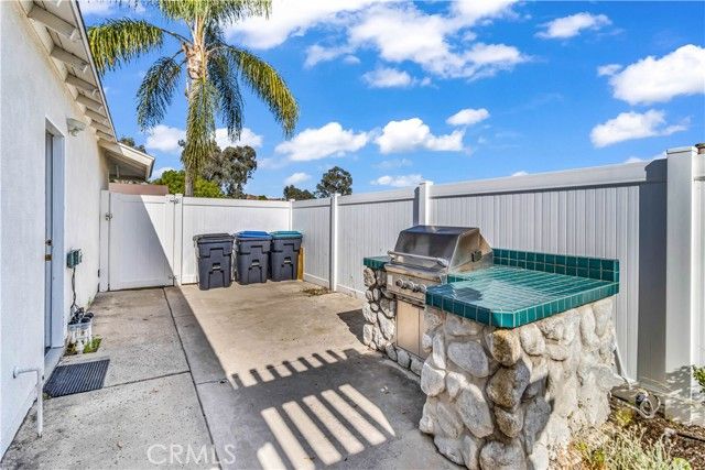 28935 De La Luna, Mission Viejo, CA 92692