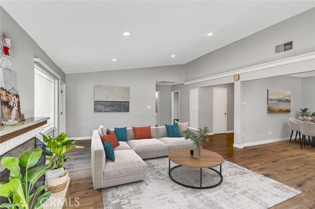 28935 De La Luna, Mission Viejo, CA 92692