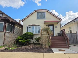 5411 W WARWICK Avenue, Chicago, IL 60641