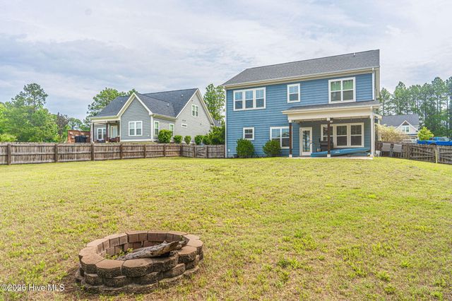 654 Cromwell Court, Carthage, NC 28327