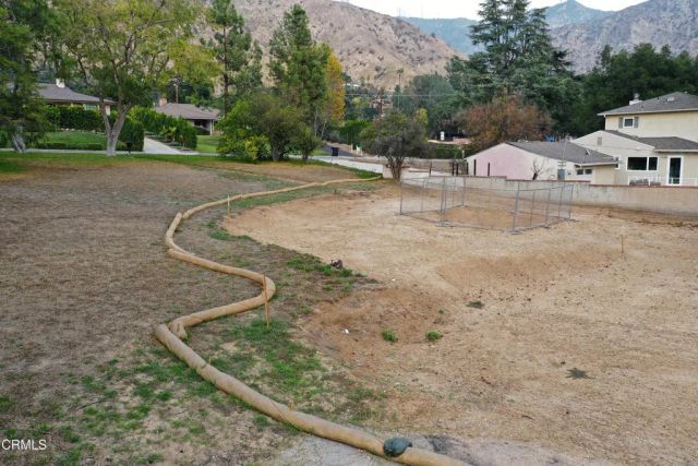 1808 E Altadena, Altadena, CA 91001