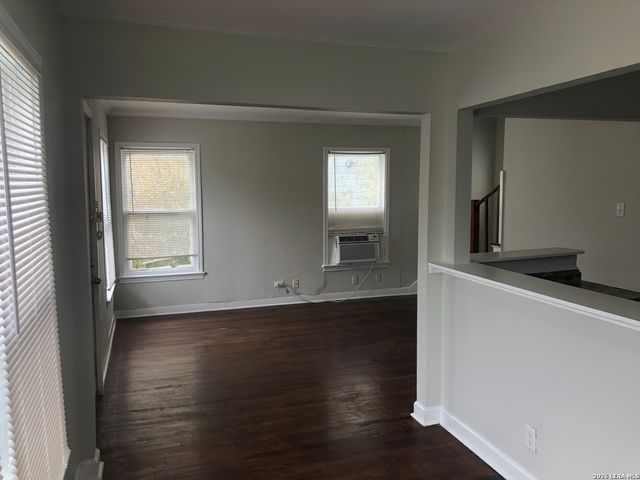 261 Claremont, San Antonio, TX 78209