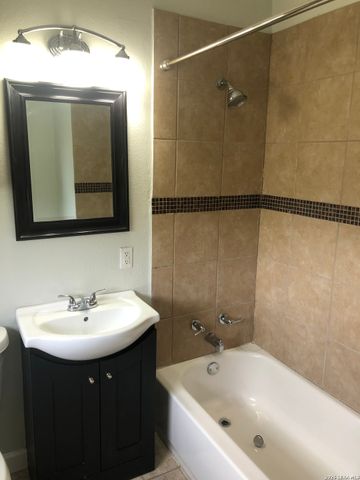 261 Claremont, San Antonio, TX 78209