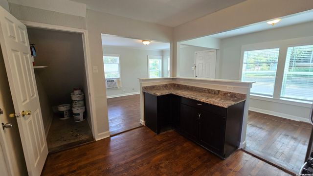 261 Claremont, San Antonio, TX 78209