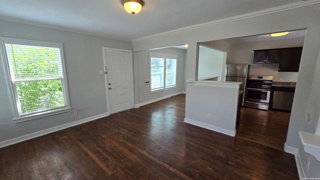 261 Claremont, San Antonio, TX 78209