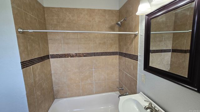 261 Claremont, San Antonio, TX 78209