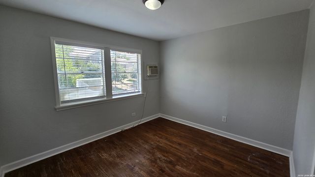 261 Claremont, San Antonio, TX 78209