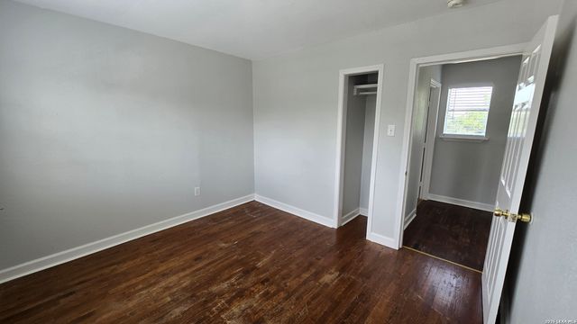 261 Claremont, San Antonio, TX 78209