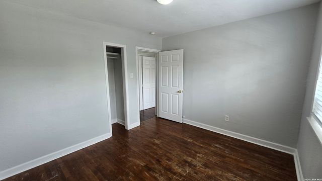 261 Claremont, San Antonio, TX 78209